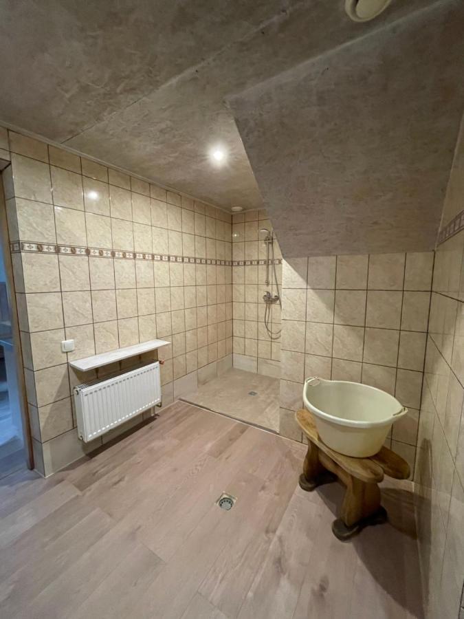 Pulkvedis Guest House Вентспилс Екстериор снимка