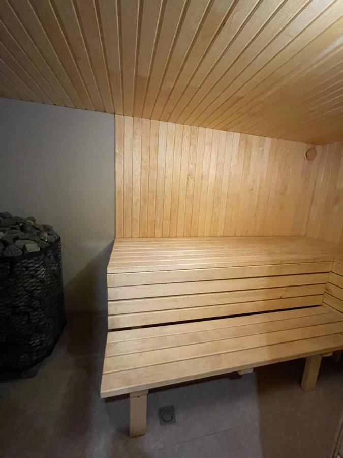 Pulkvedis Guest House Вентспилс Екстериор снимка